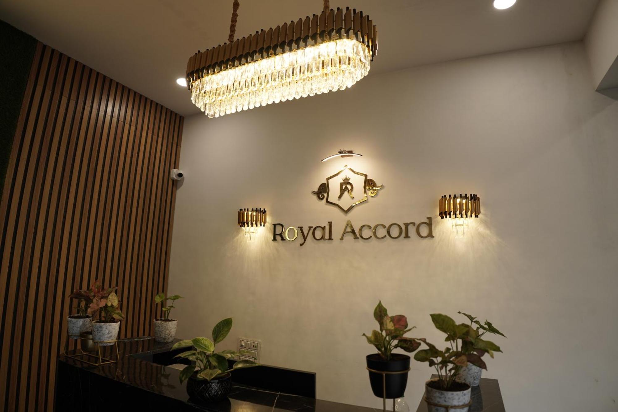 Hotel Royal Accord Surat Exterior foto