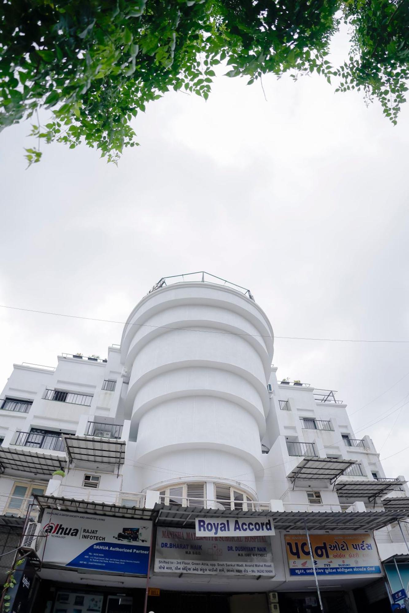 Hotel Royal Accord Surat Exterior foto
