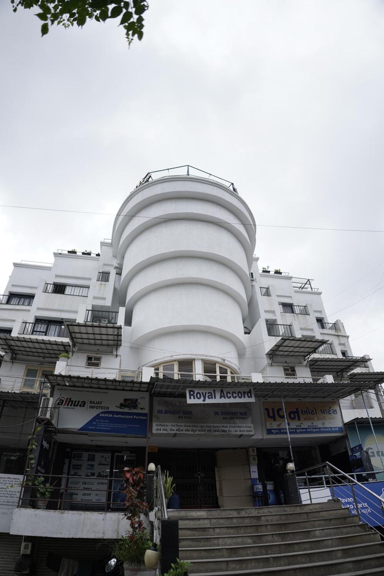 Hotel Royal Accord Surat Exterior foto